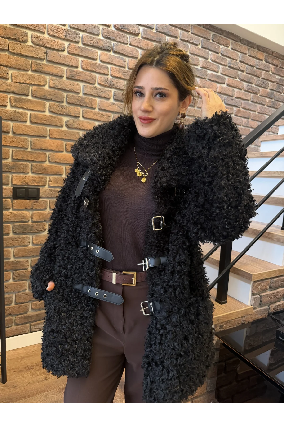 Toka Detaylı Premium Peluş Mont Siyah