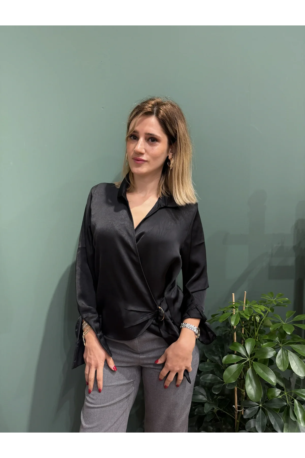 Tokalı Saten Kruvaze Yaka Gömlek Siyah