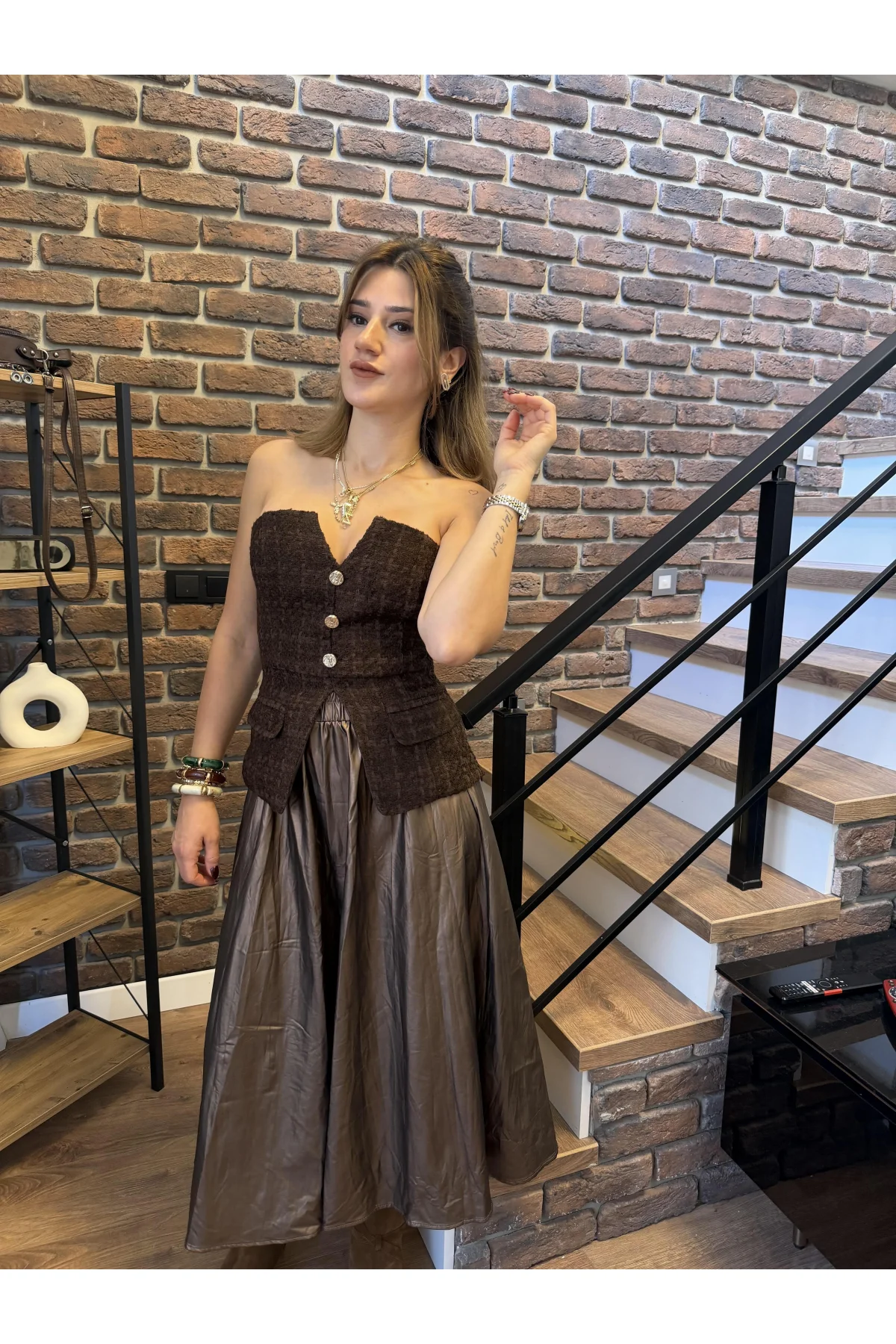 Düğmeli Tüvit Straplez Büstiyer Bluz Kahverengi