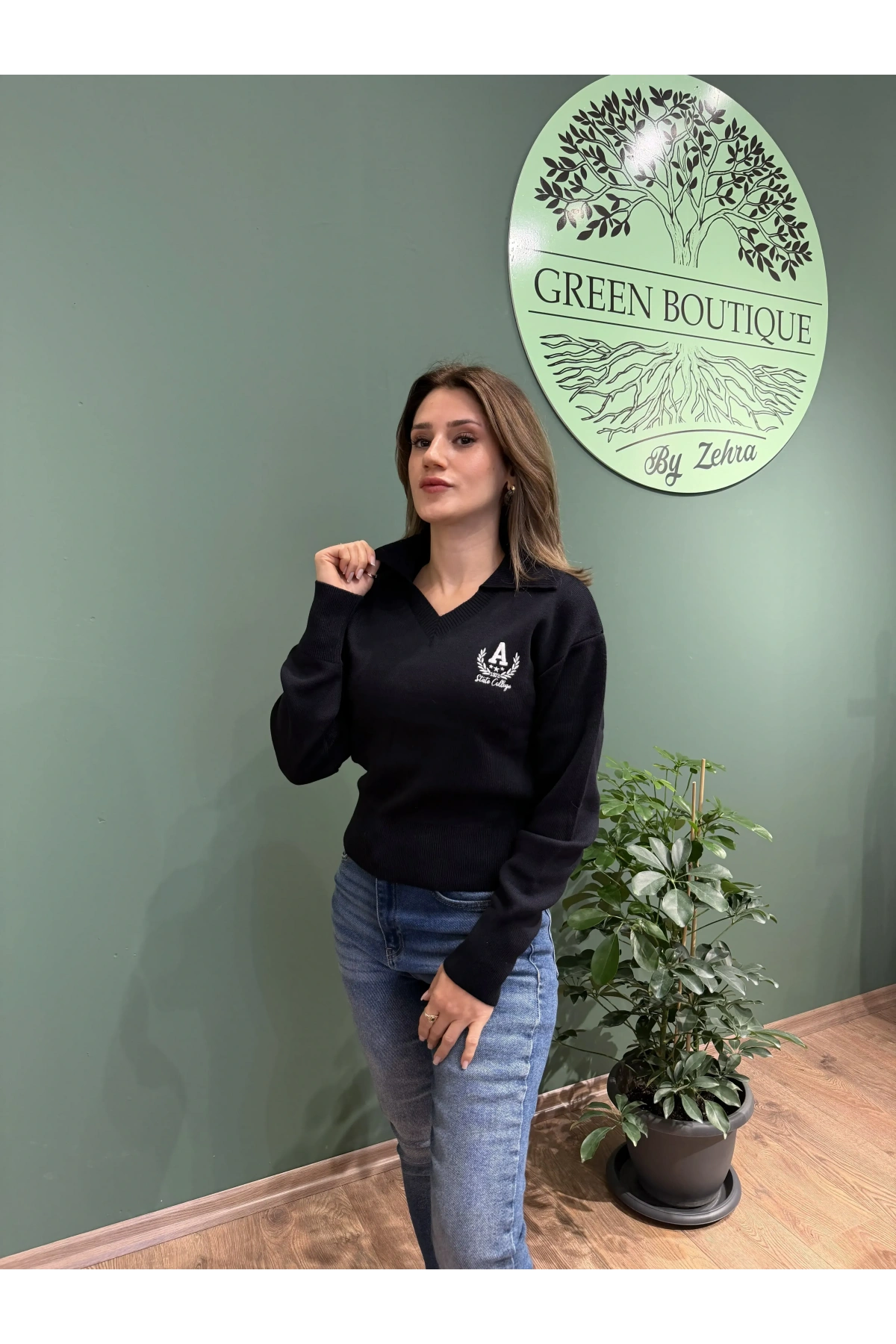 Arma Nakışlı Gömlek Yaka Triko Kazak Lacivert