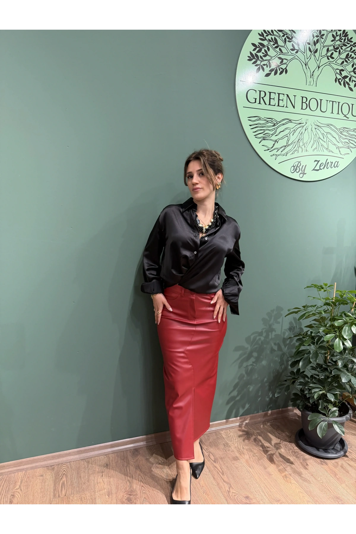 Asimetrik Detaylı Yırtmaçlı Etek Bordo