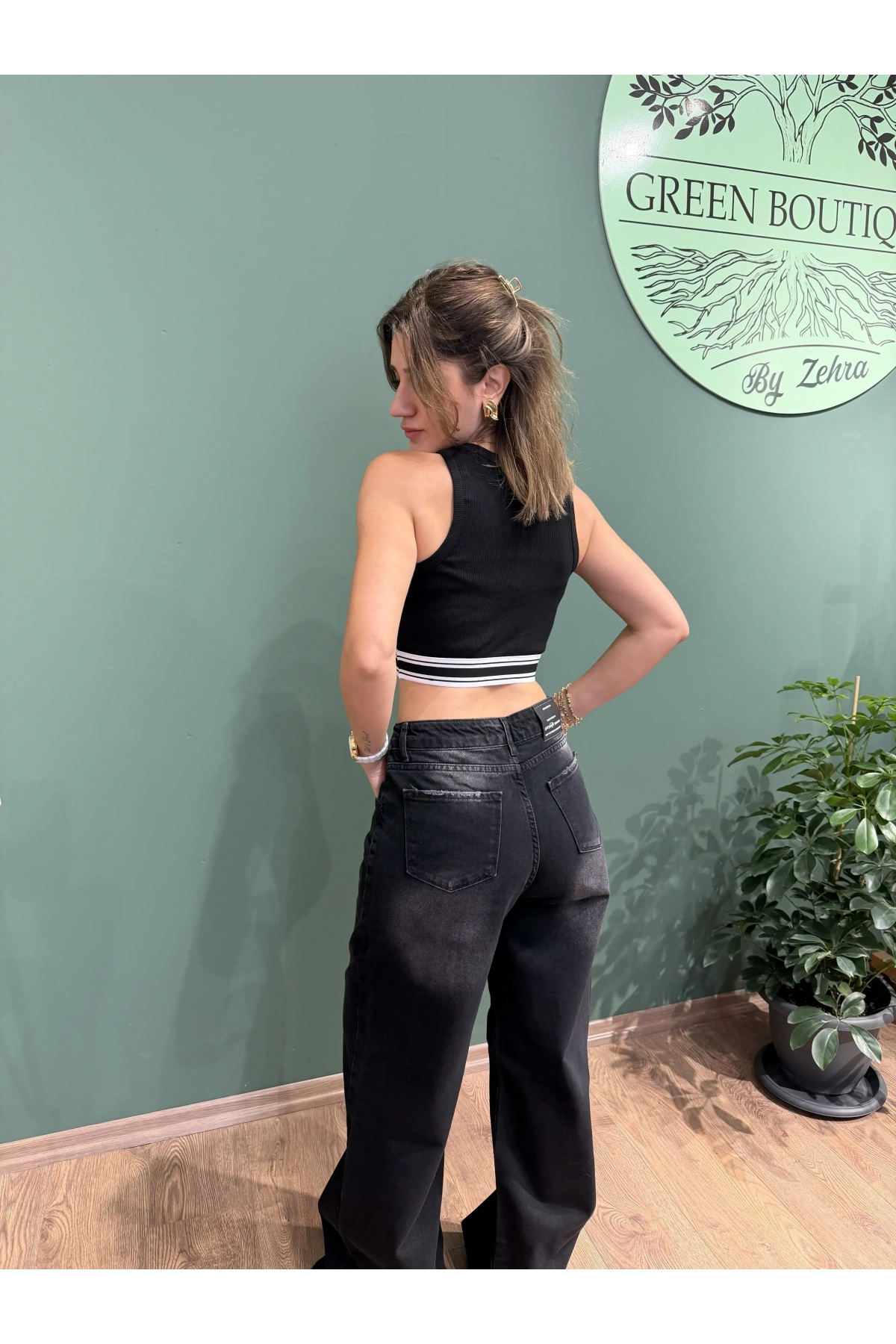 Bol Paça Siyah Jean