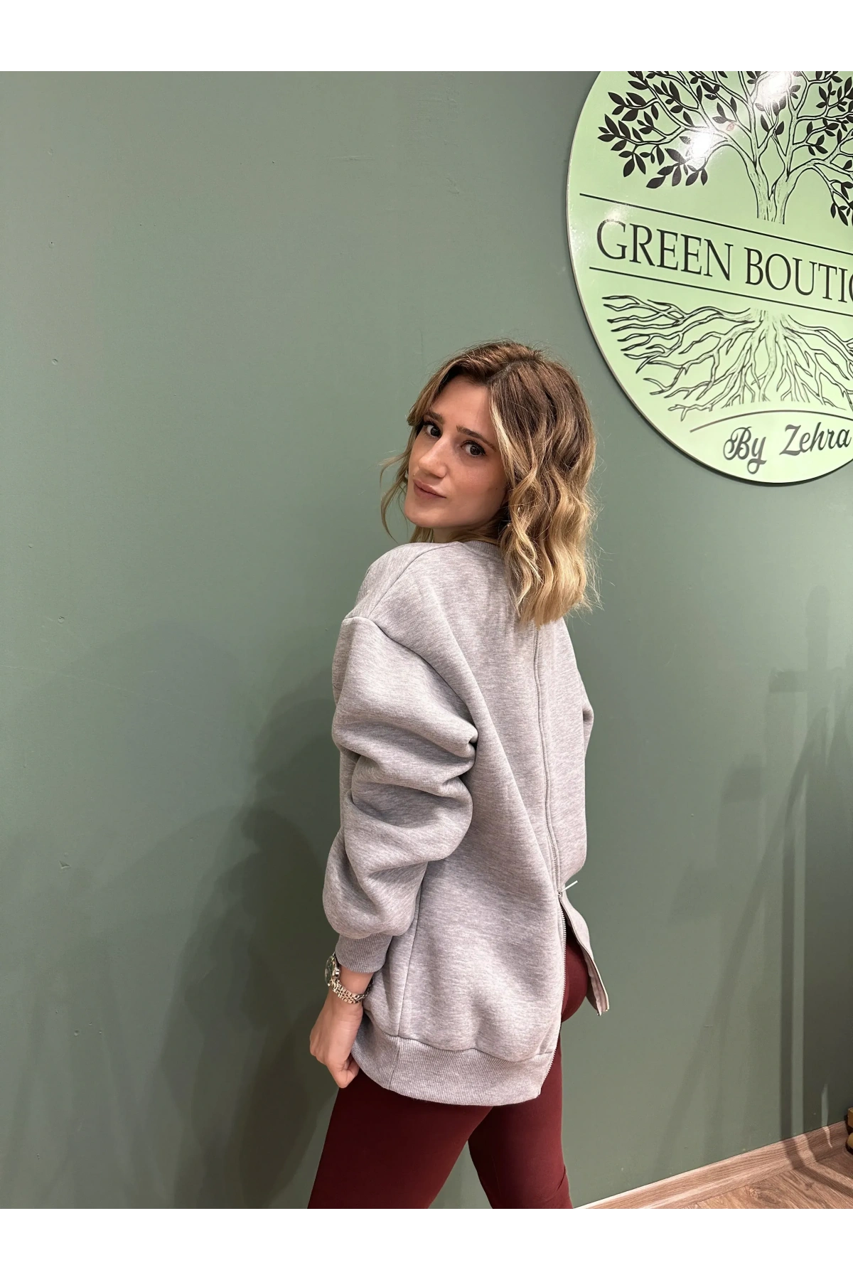 California Nakışlı Oversize Sırt Fermuar Detaylı Swatshirt Grimelanj