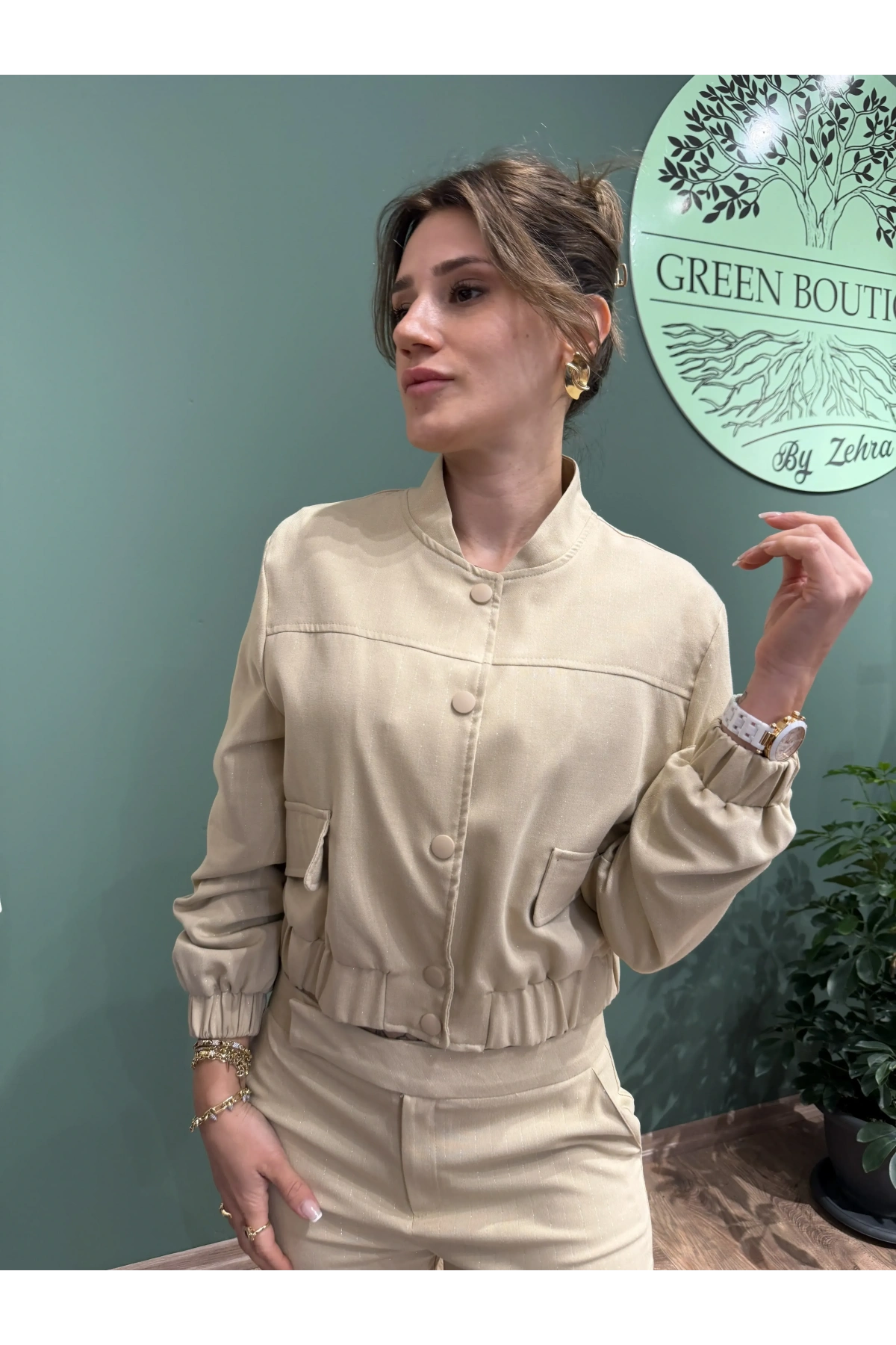 Çıtçıtlı Cepli Simli Ceket İspanyol Paça Simli Pantolon Takım Bej