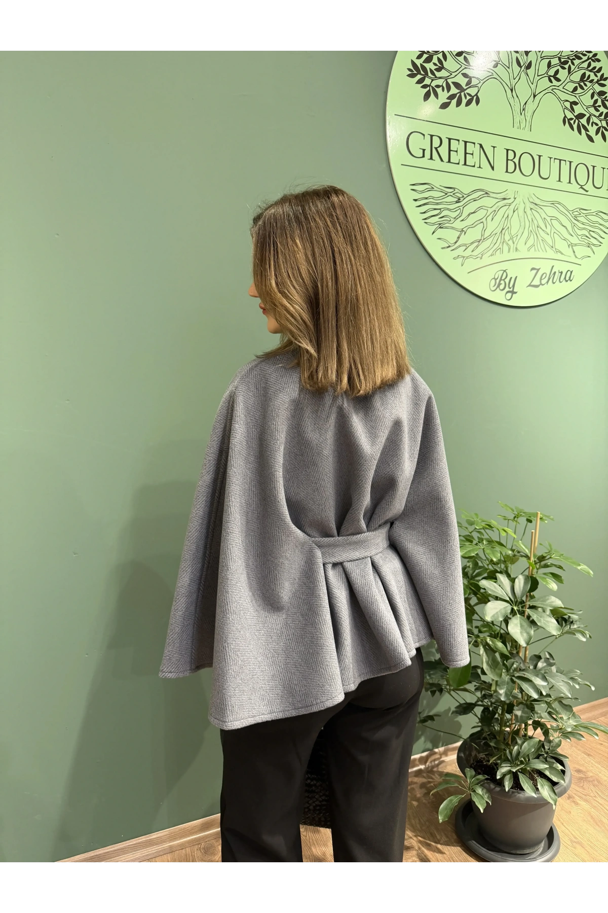 Dik Yaka Kuşaklı Kaşe Panço Gri