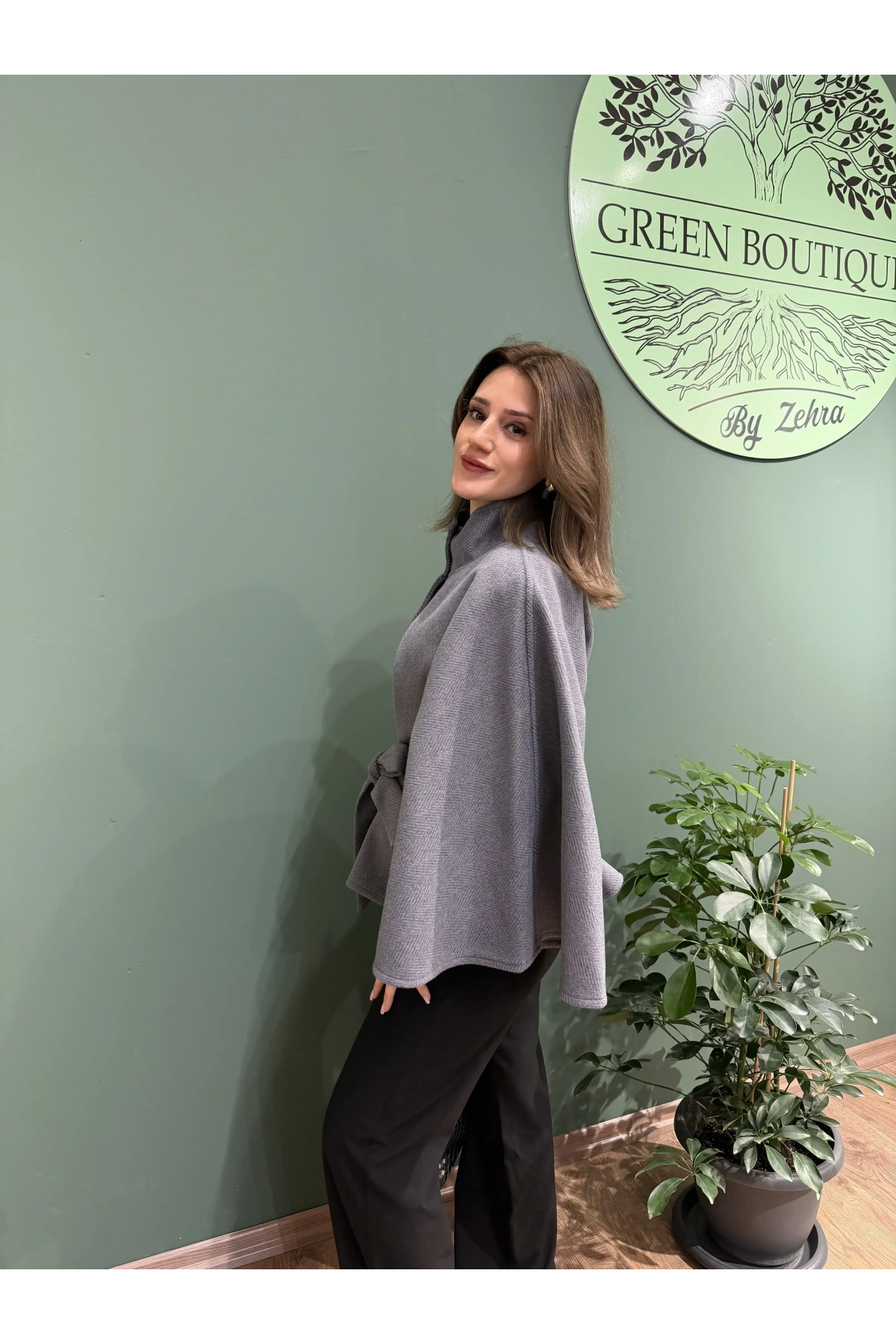 Dik Yaka Kuşaklı Kaşe Panço Gri