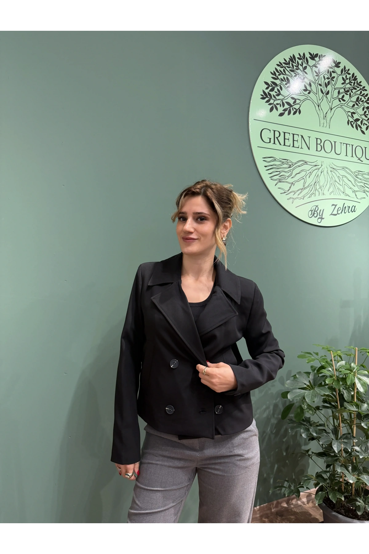 Gri Kapşonlu Kapüşonu Çıkabilen Ceket Siyah