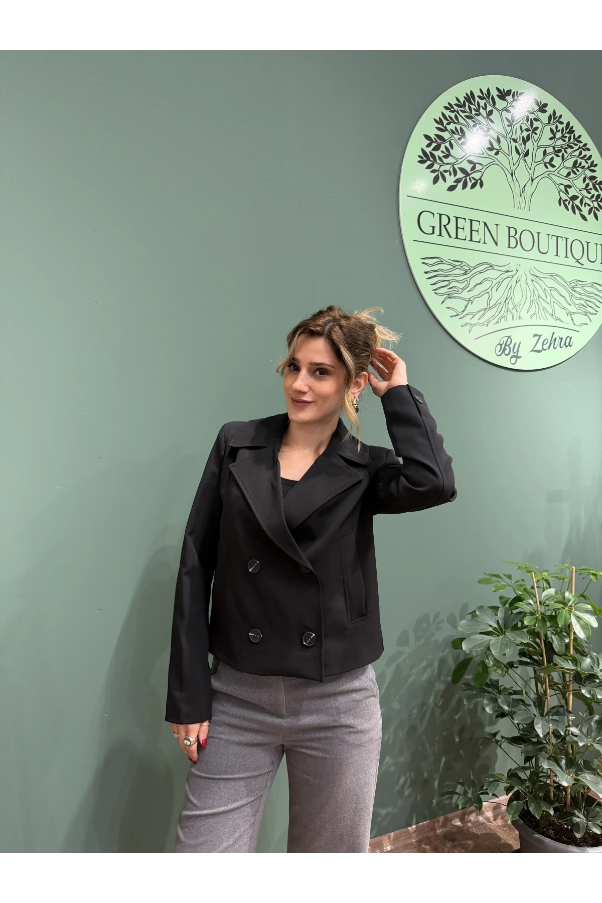 Gri Kapşonlu Kapüşonu Çıkabilen Ceket Siyah