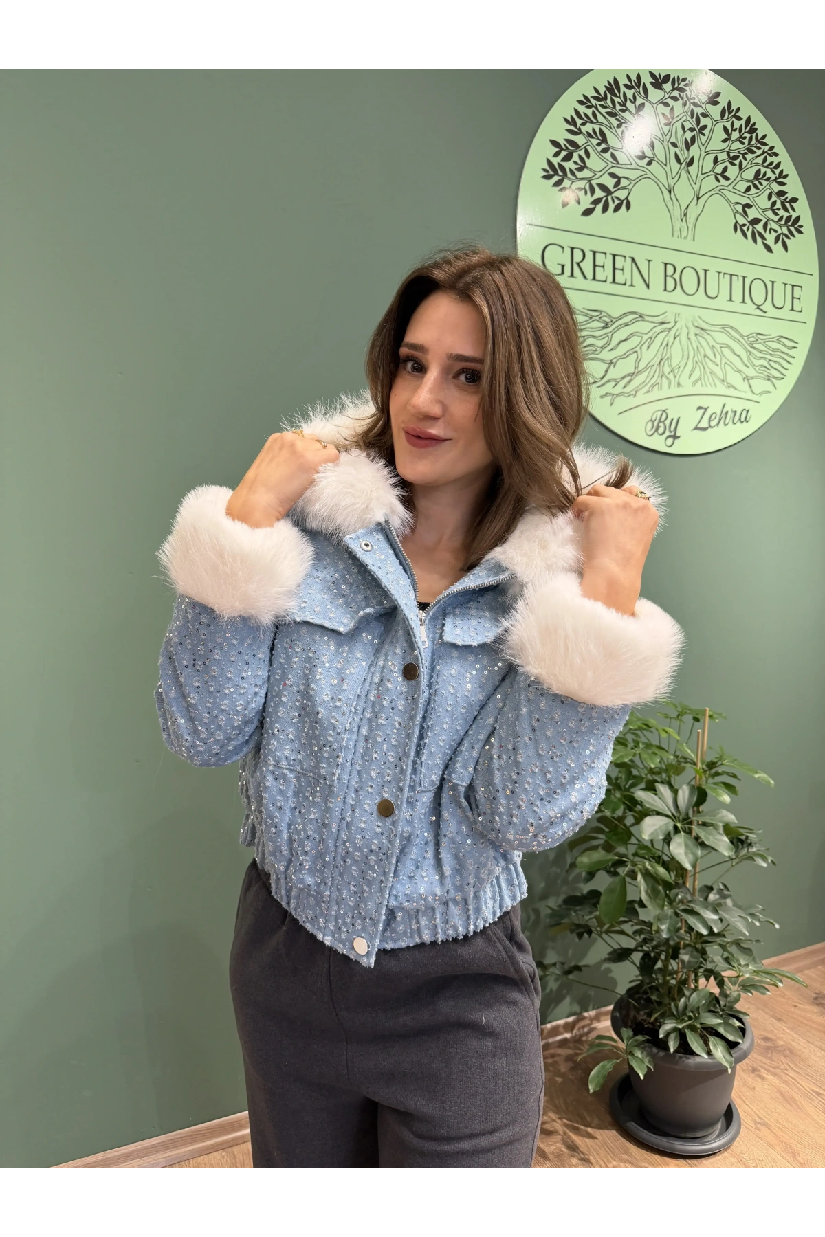 Kürk Kapşonlu İçi Tay Tüyü Pullu Ceket Mavi