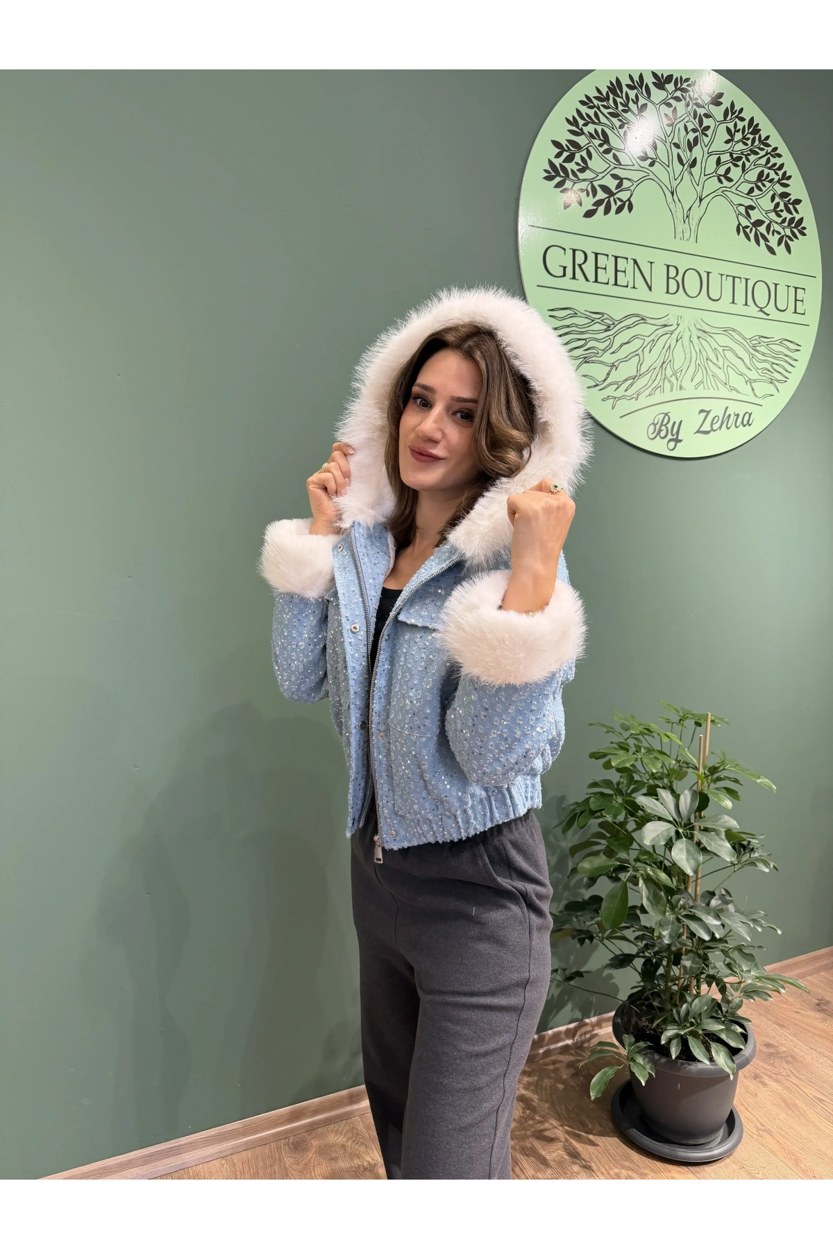 Kürk Kapşonlu İçi Tay Tüyü Pullu Ceket Mavi