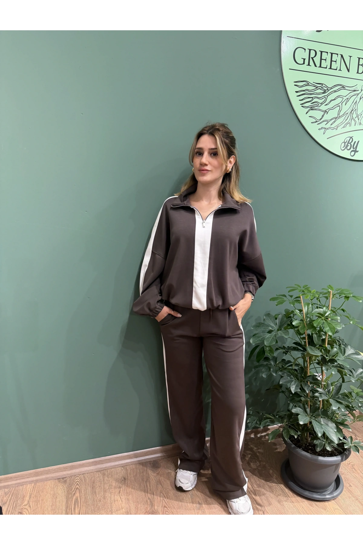 Modal Kumaş Yan Şerit Detaylı Eşofman Takım Kahverengi