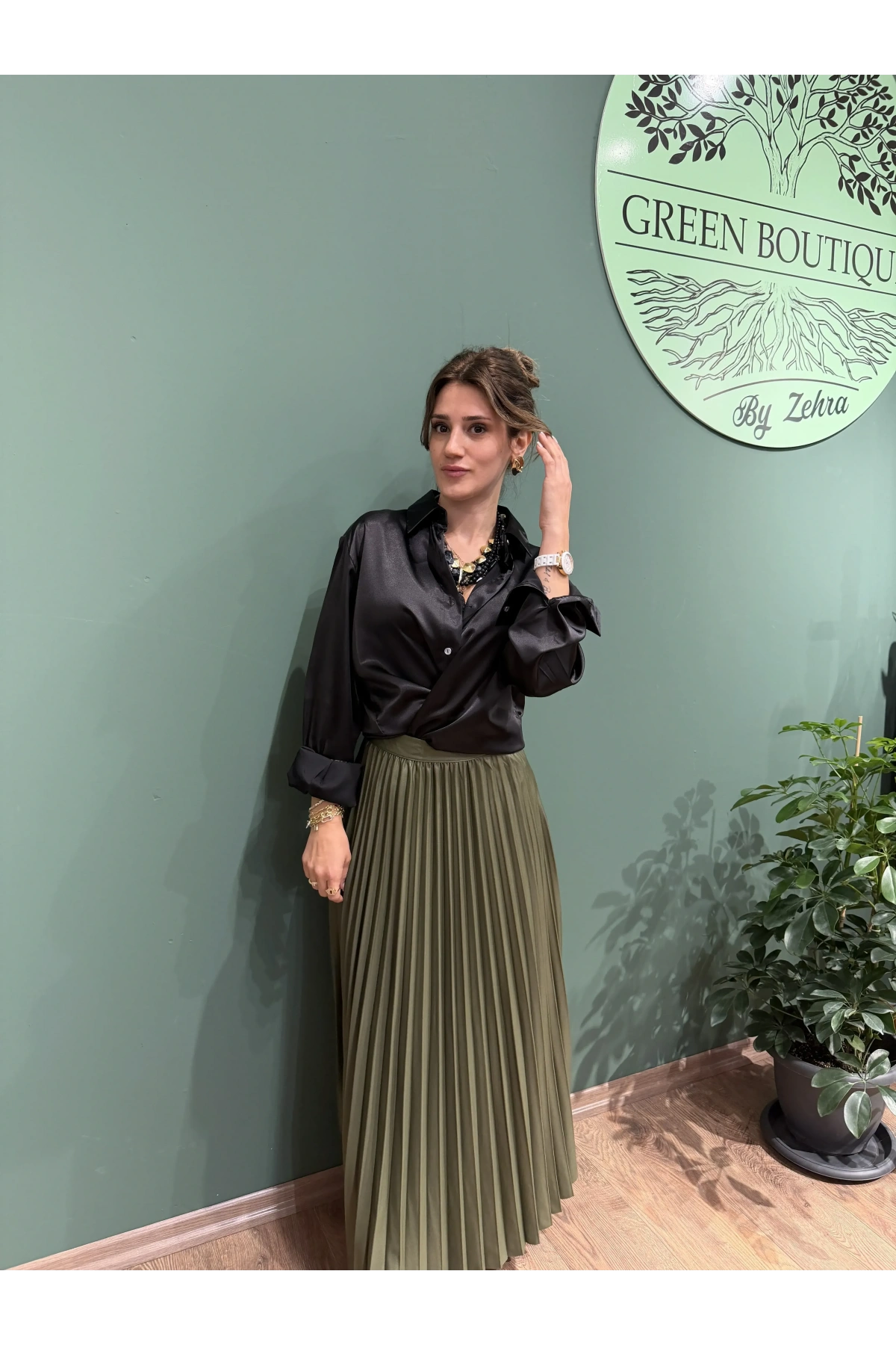 Pileli Uzun Parlak Etek Haki