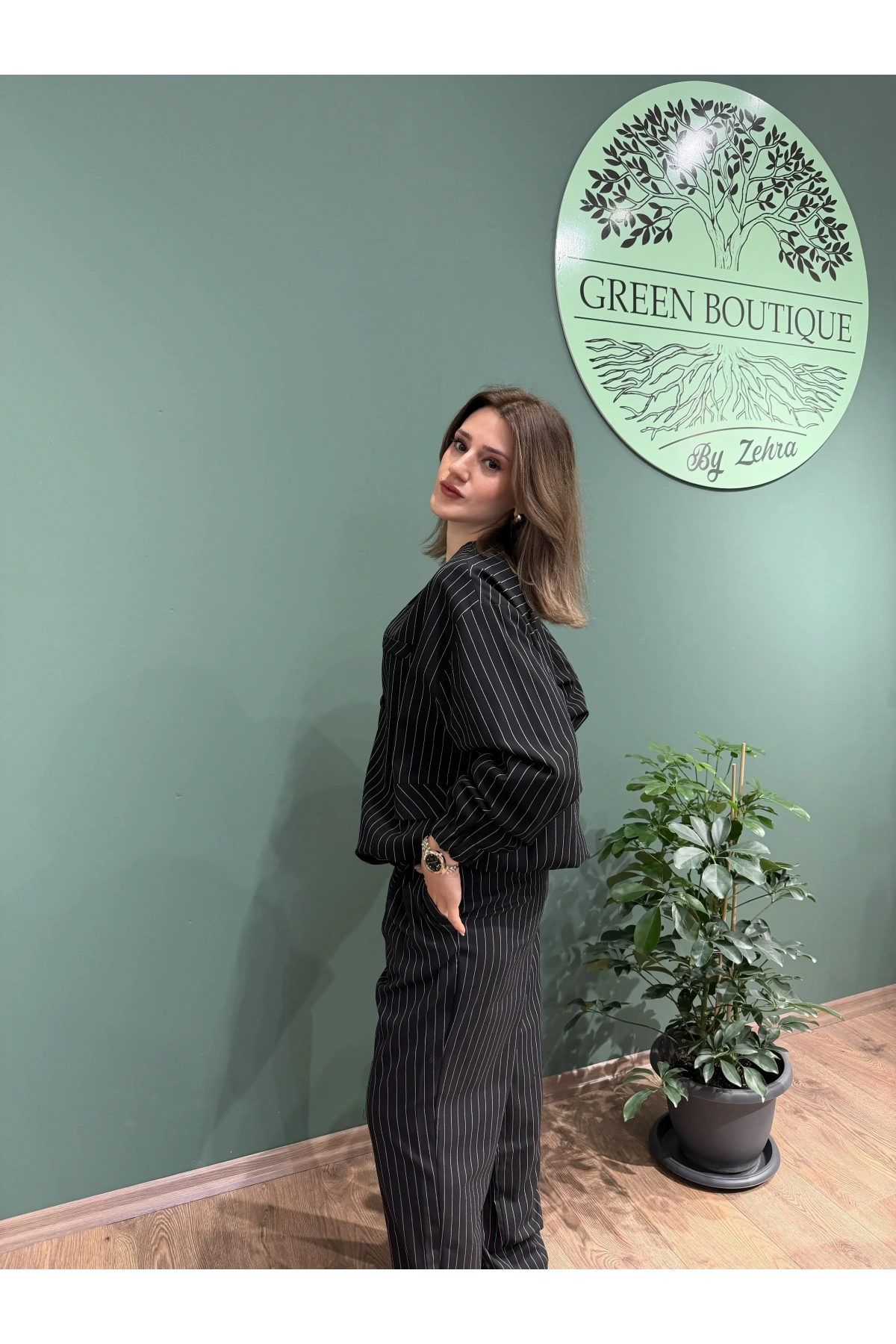 Siyah Beyaz Çizgili Ceket Pantolon Takım