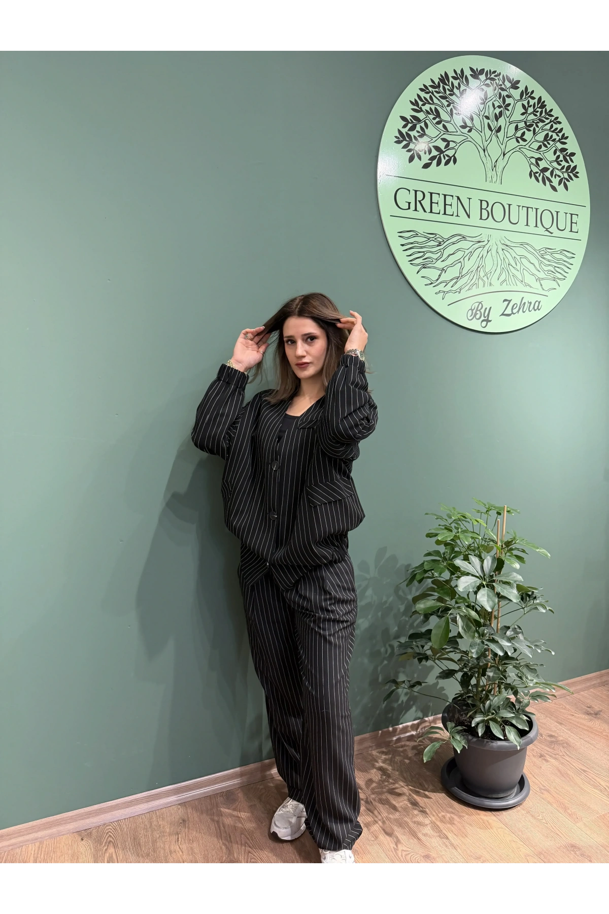 Siyah Beyaz Çizgili Ceket Pantolon Takım