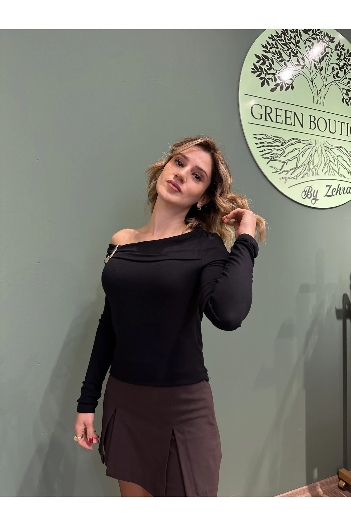 Tek Omuz Açık Tokalı Bluz Siyah