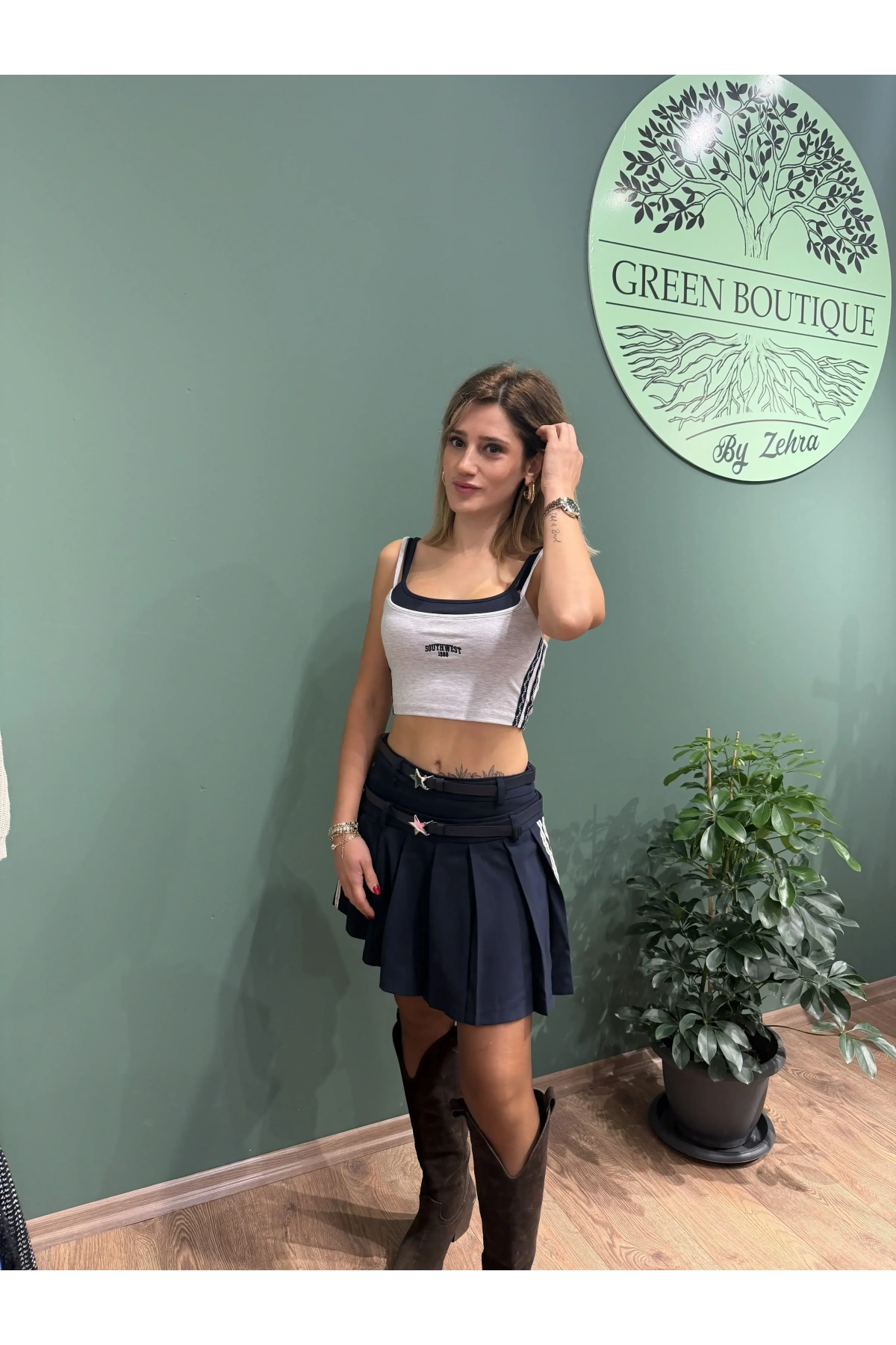 Yazı Şeritli Kemerli Pileli Mini Etek Lacivert