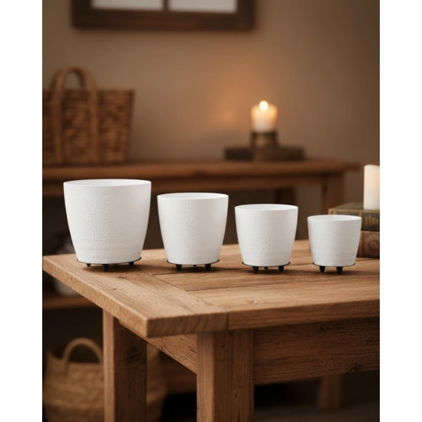 4’lü 3D Şık Beyaz Saksı Seti Modern Ayaklı Dekoratif Vazo