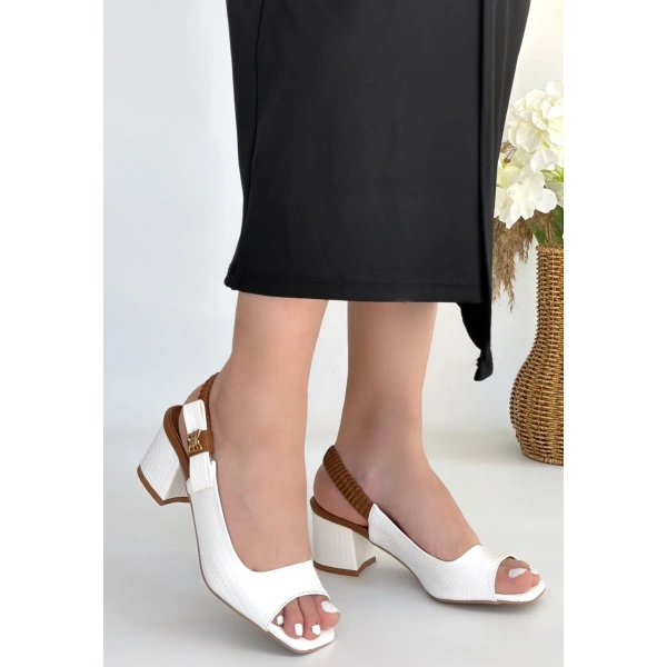 Alessi Beyaz Rugan Topuklu Ayakkabı