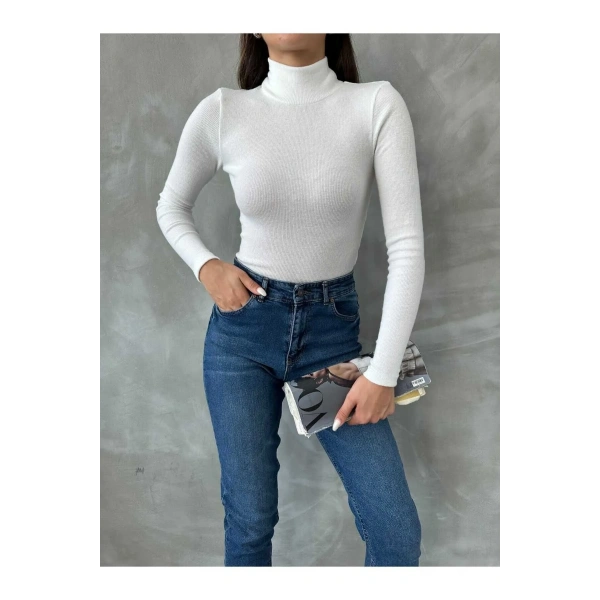 Balıkçı yaka dar kesim kaşkorse kazak beyaz