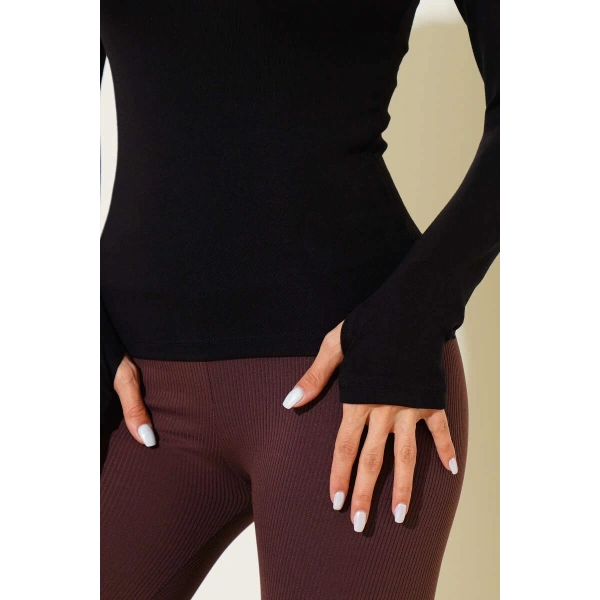 Basic Parmak Geçirme Detaylı Bluz siyah T4266