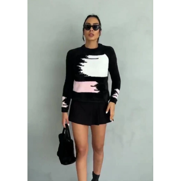 Bıyıklı triko kazak siyah