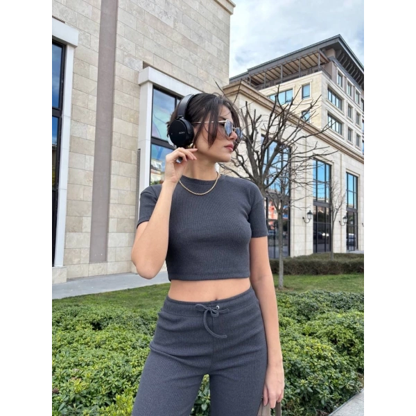 Bol paça pantolonlu alt üst takım