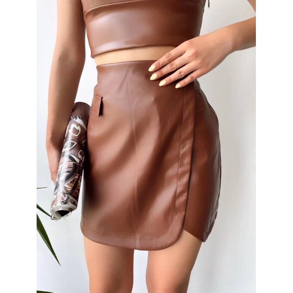 Cep detaylı oval kapaklı deri etek kahve h240048