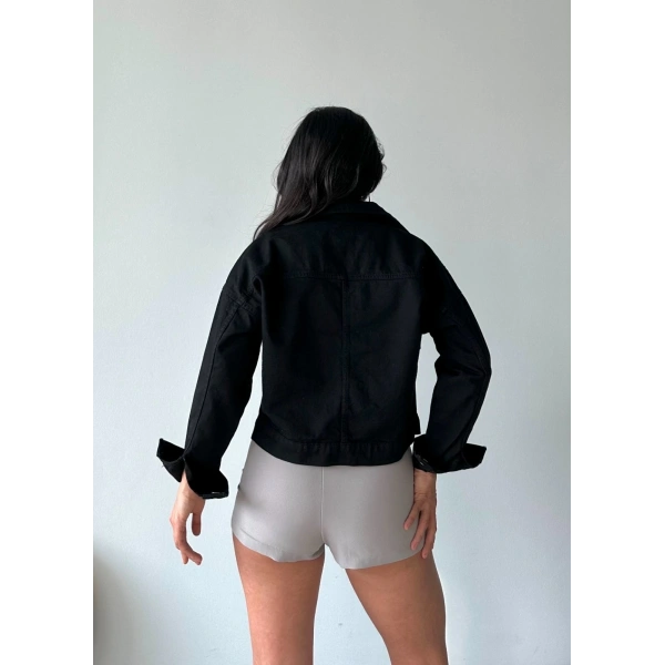 Çift cepli kol katlamalı süper taş enzim yıkamalı crop kot ceket siyah d2000