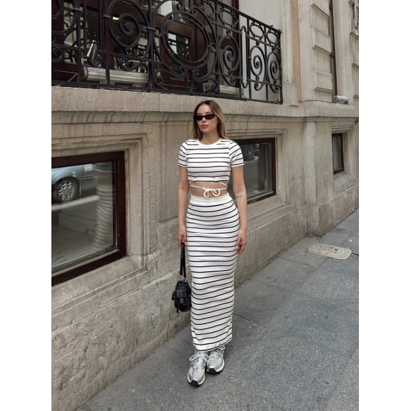 Çizgili etekli takım beyaz s3609