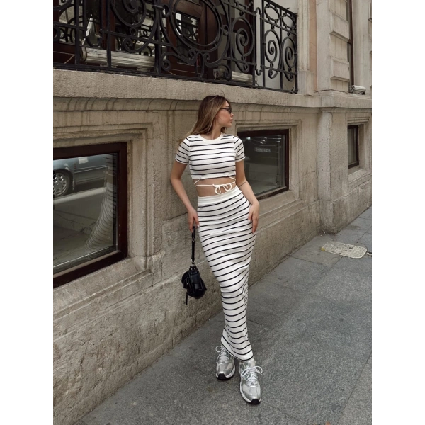 Çizgili etekli takım beyaz s3609