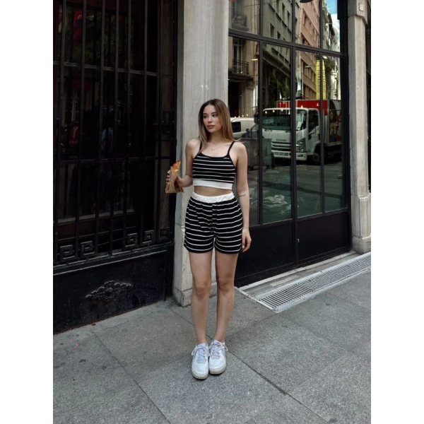 Çizgili şortlu takım siyah s3978