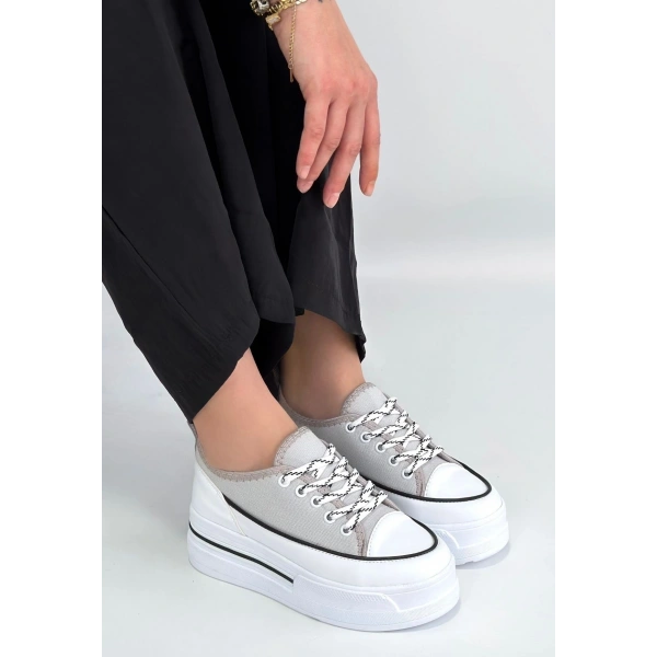 Dalen Gri Keten Bağcıklı Spor Ayakkabı