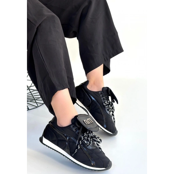 Dissa Siyah Cilt Bağcıklı Paraşüt Detaylı Spor Ayakkabı