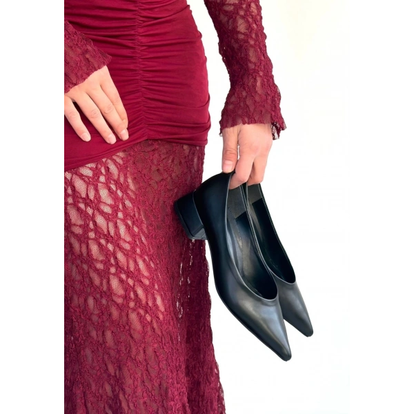 Ferla Siyah Cilt Topuklu Ayakkabı