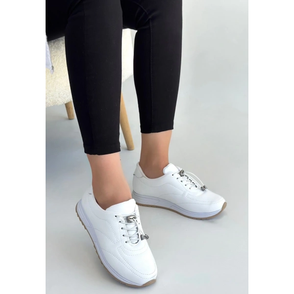 Finna Beyaz Cilt Bağcıklı Spor Ayakkabı