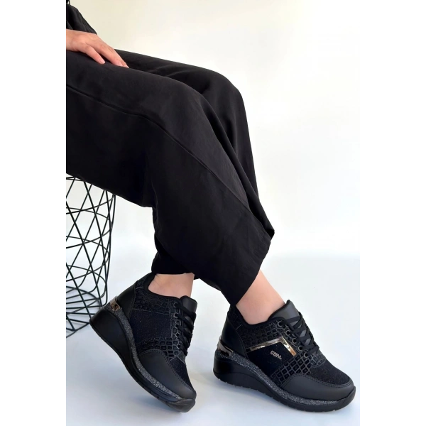 Geja Siyah Cilt Bağcıklı Spor Ayakkabı