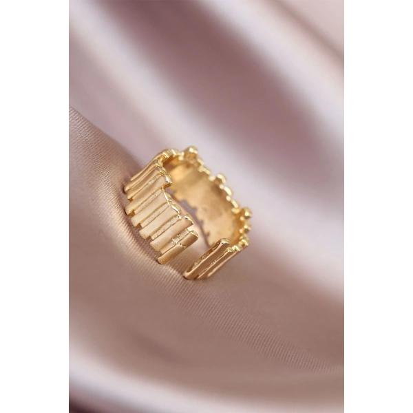 Gold Renk Metal Ayarlamalı Kadın Yüzük