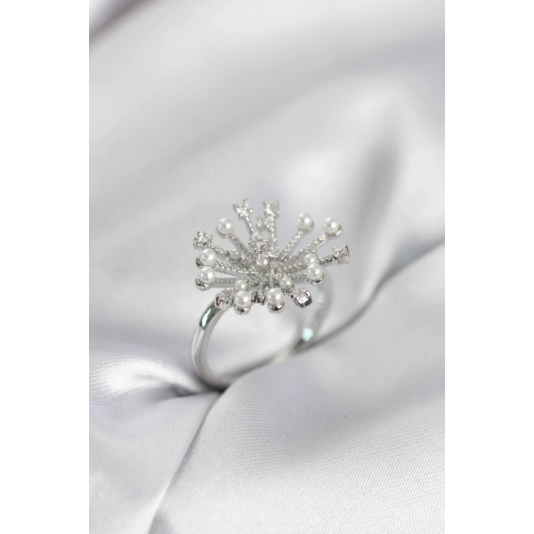 Gümüş Renk Karahindiba Model Zirkon Taşlı Kadın Yüzük