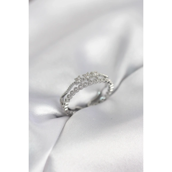 Gümüş Renk Minimal Yıldızlı Model Kadın Yüzük