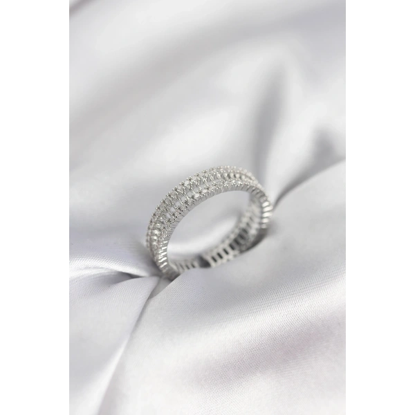 Gümüş Renk Minimal Zirkon Taşlı Kadın Yüzük