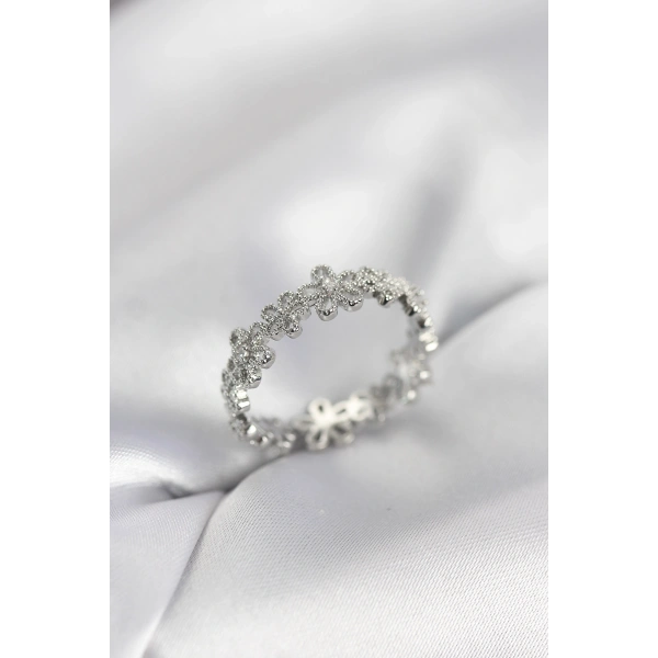 Gümüş Renk Sıralı Çiçek Model Zirkon Taşlı Kadın Yüzük