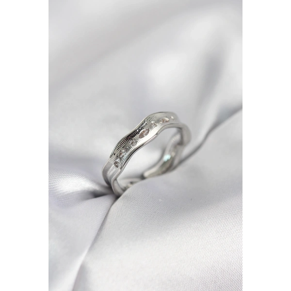 Gümüş Renk Su Damlası Model Zirkon Taşlı Kadın Yüzük