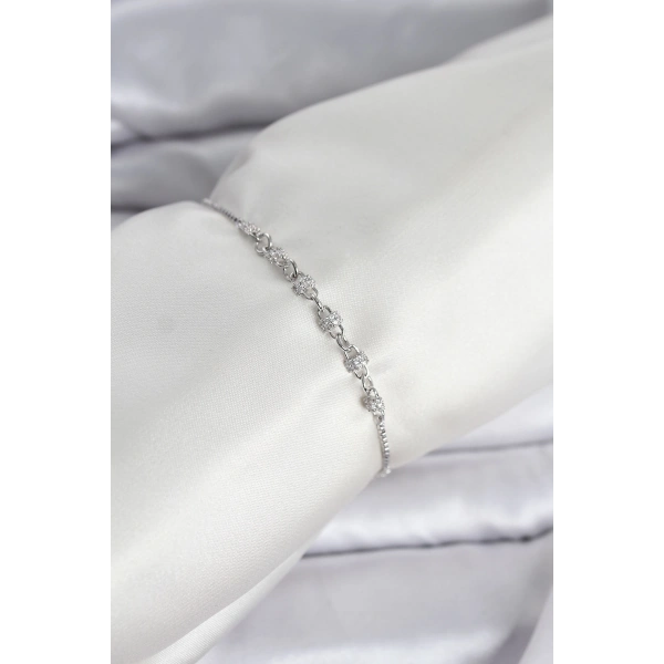 Gümüş Renk Zincir Model Zirkon Taşlı Pirinç Asansörlü Kadın Bileklik