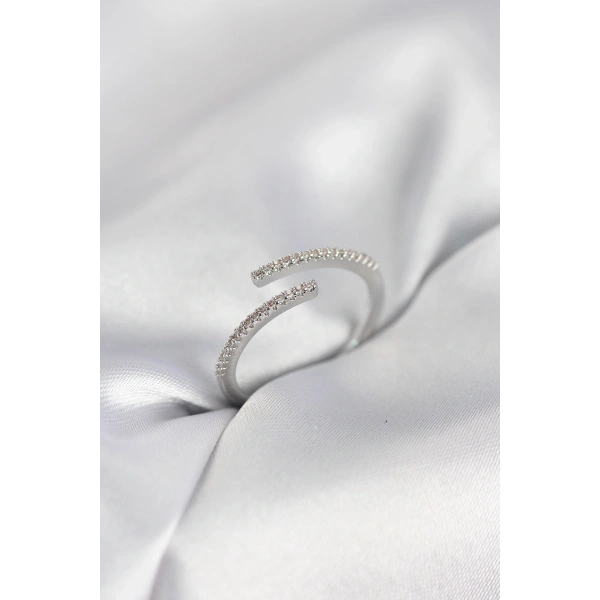 Gümüş Renk Zirkon Taşlı Yılan Tarz Kadın Yüzük