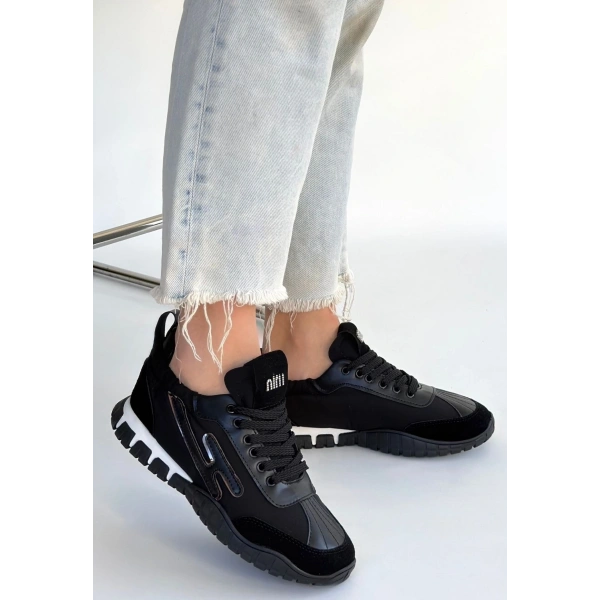 Huer Siyah Nubuk Bağcıklı Spor Ayakkabı