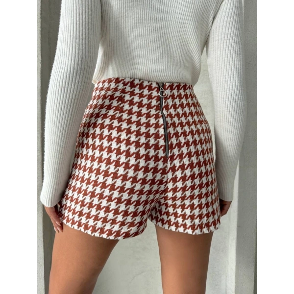 İki düğmeli kaz ayağı desen ch kumaş şort etek bordobeyaz h26414