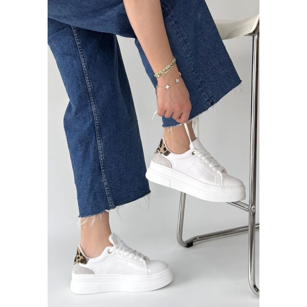 Jetan Beyaz Rugan Bağcıklı Spor Ayakkabı