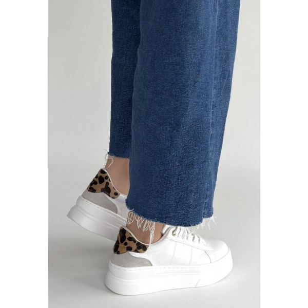 Jetan Beyaz Rugan Bağcıklı Spor Ayakkabı