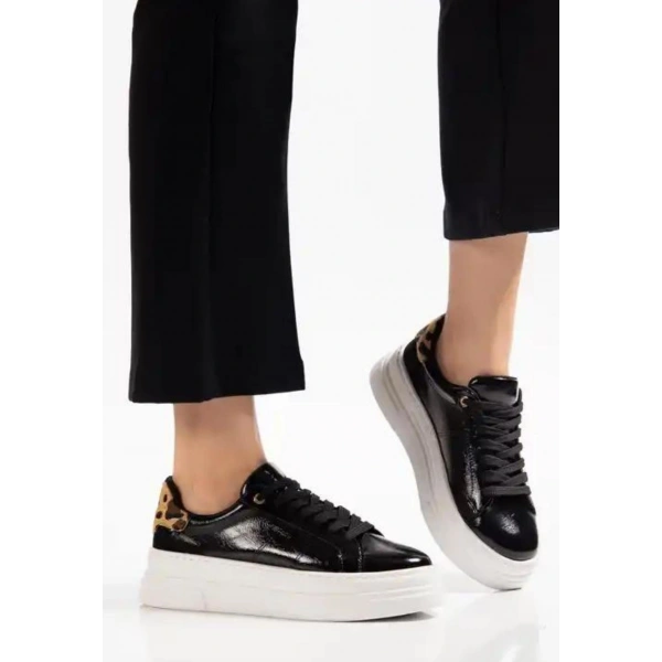 Jetan Siyah Rugan Bağcıklı Spor Ayakkabı