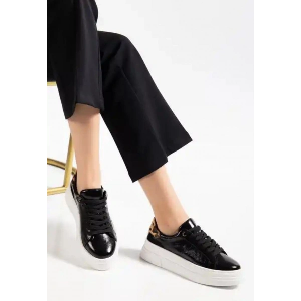 Jetan Siyah Rugan Bağcıklı Spor Ayakkabı